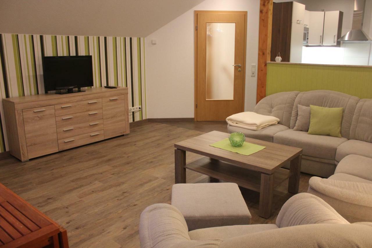 Ferienwohnung Nuessleshof Fambach Kültér fotó